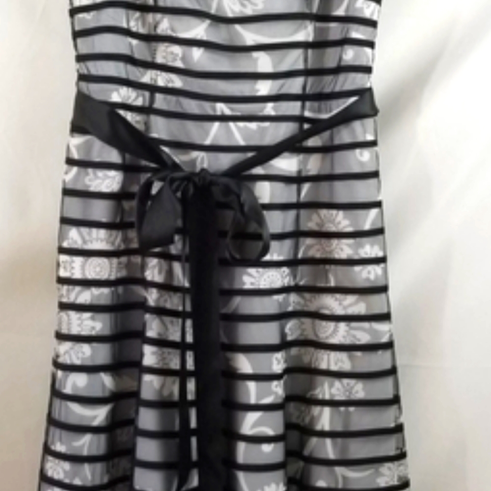 JS COLLECTIONS FORMAL DRESS - Picture 7 of 7